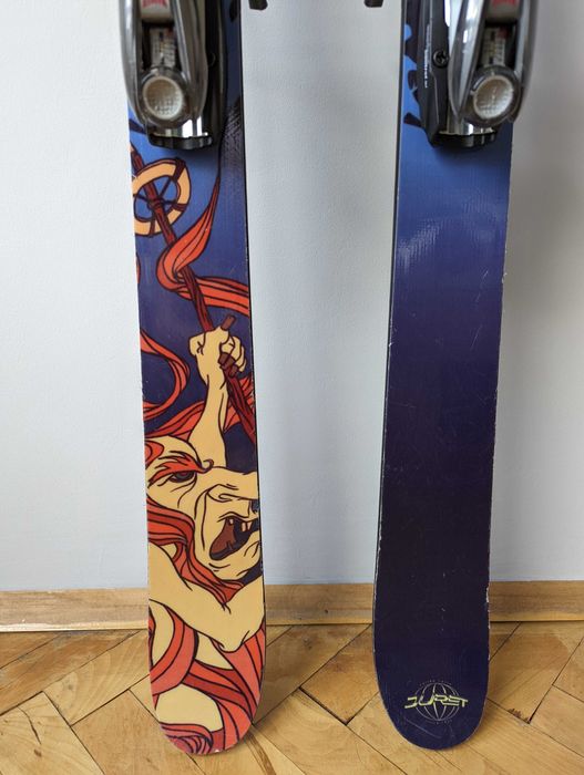 Ски оборудване- обувки, ски с автомати, щеки, каска + зимни кънки