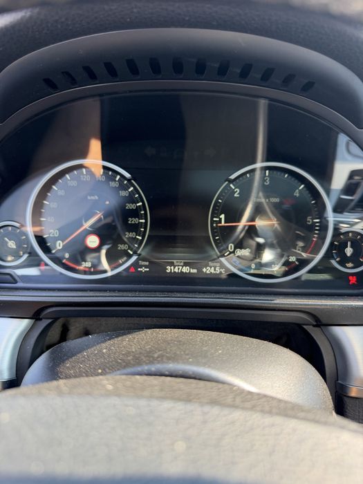 BMW 5 Series 2014 — imagine 4