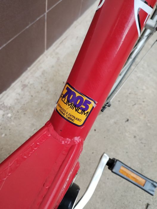 Bicicleta De Damă Avenue Din Aluminiu Foarte Usoară, Roți Pe 26, 7 Viteze in Butuc Sachs , Nouă