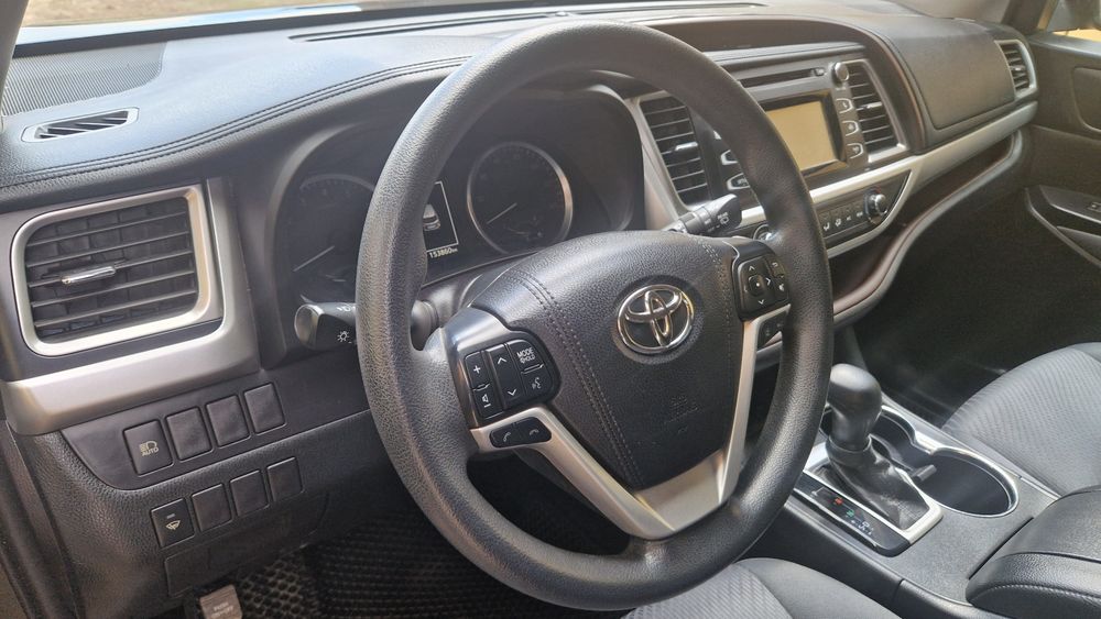 Продам Тойота хайлендер