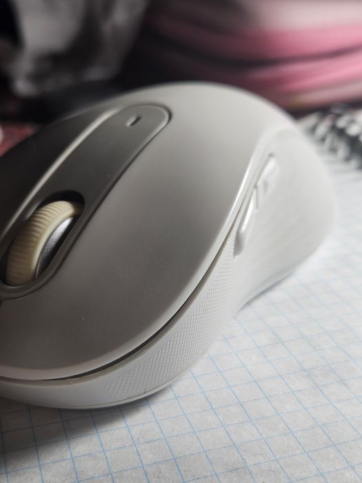 Logitech M650 L Wireless Mouse color:off_white silence mouse