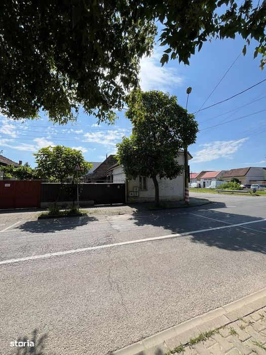 Casa centru, pt. spatiu comercial, 92 mp SU, 252 mp teren