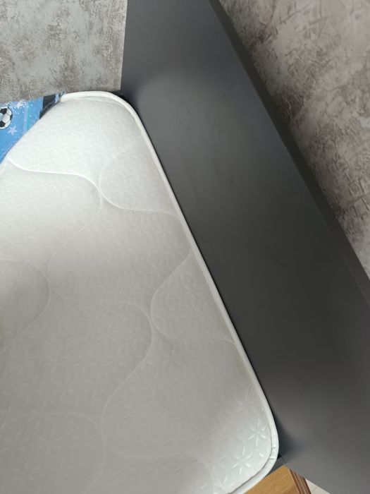 Кровать 90*200 с матрасом