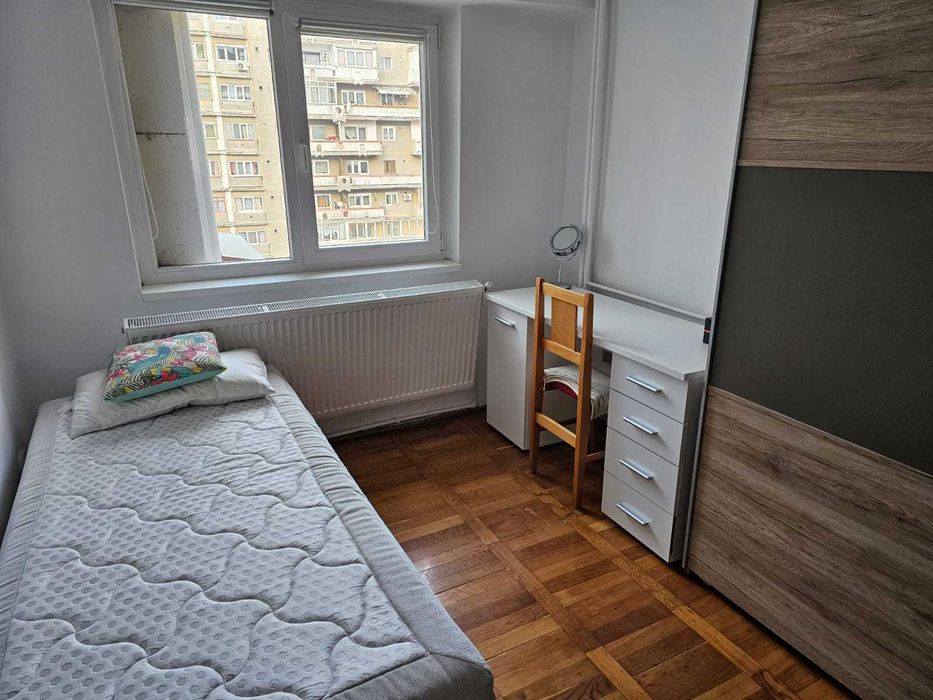 Inchiriez apartament