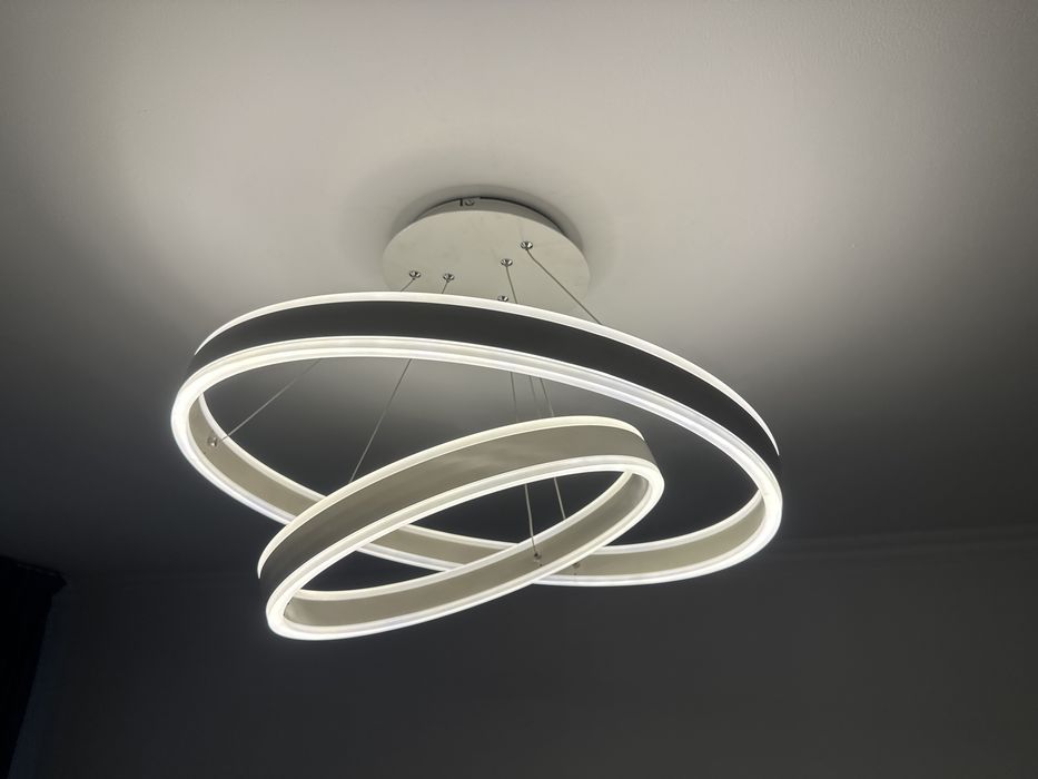 Люстра led яркая