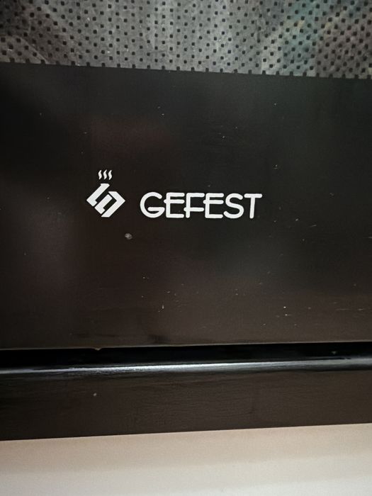 Срочно продам ГАЗ.ПЛИТУ GEFEST