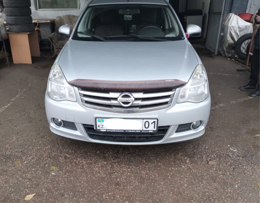 продам авто ниссан 2015