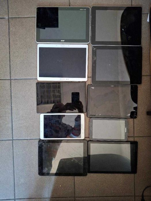 vand lot 10 tablete de piese