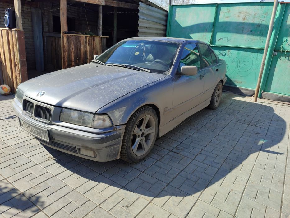 Продам живую БМВ Е36