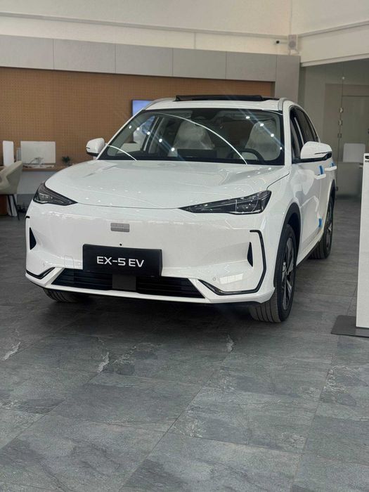 Geely EX 5 Max EV full nalichida rassrochkaga