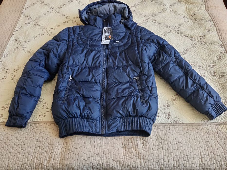 Продам новую куртку
