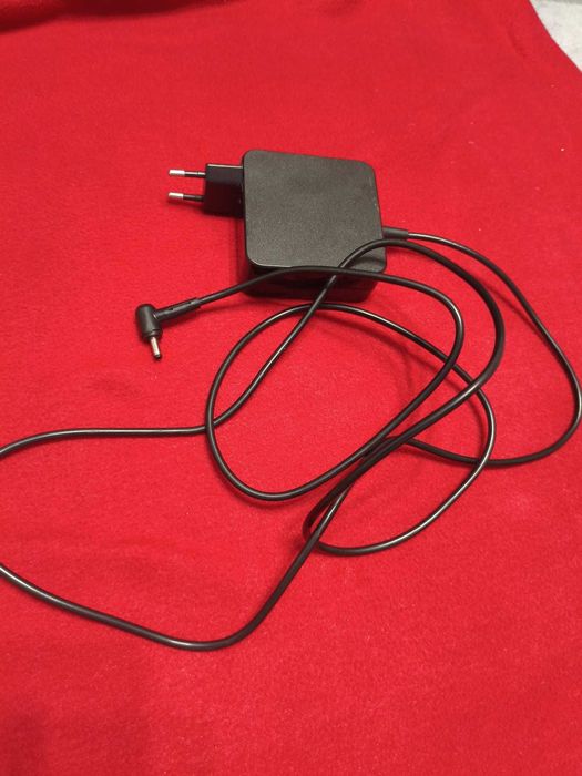 65W Laptop Charger – Compatibil cu Lenovo IdeaPad – Negru