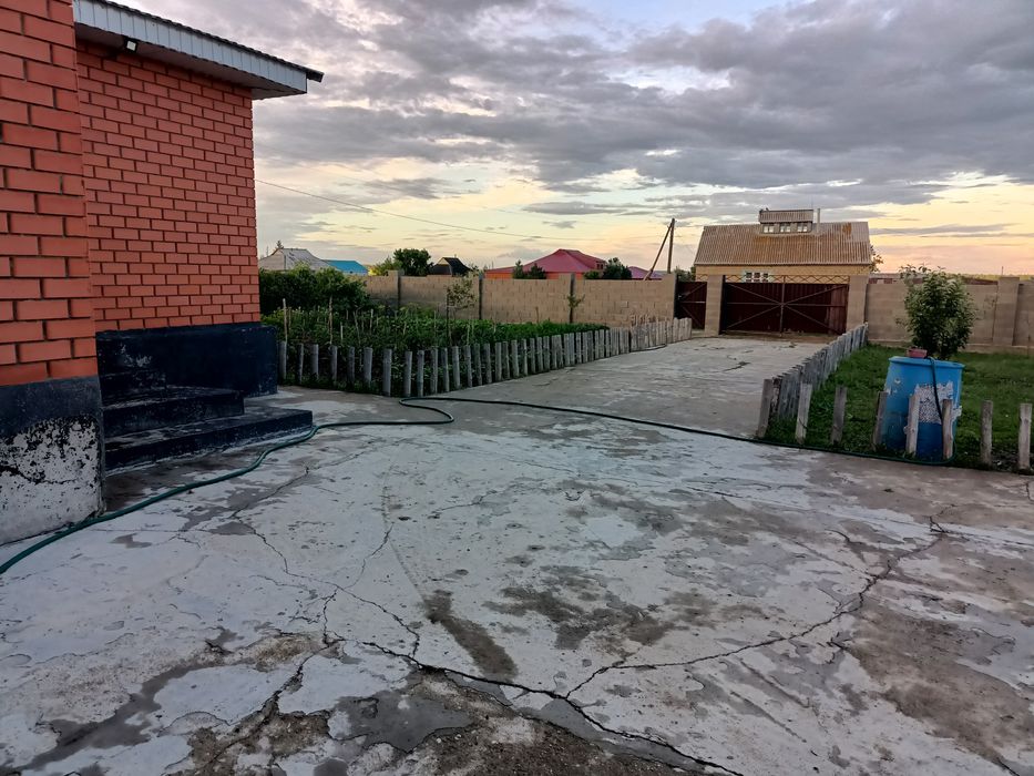 Продам 2х этажный дом