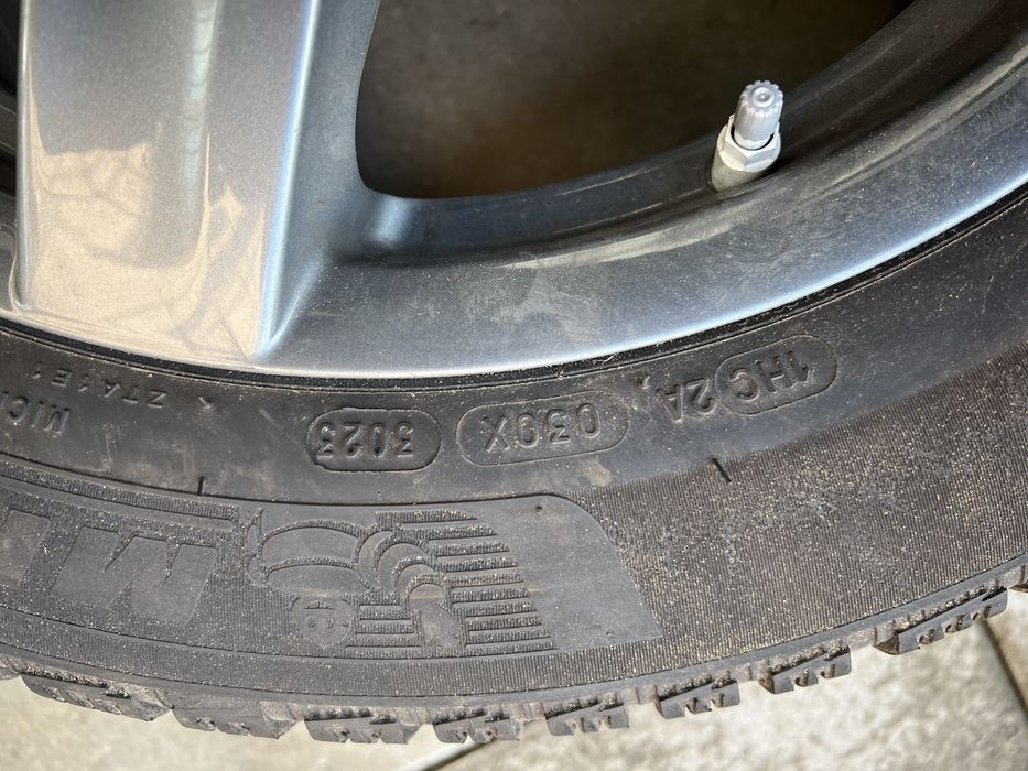 Roti de vara si iarna Doua seturi 205/55/R17 .Mega oferta.Urgent !!!