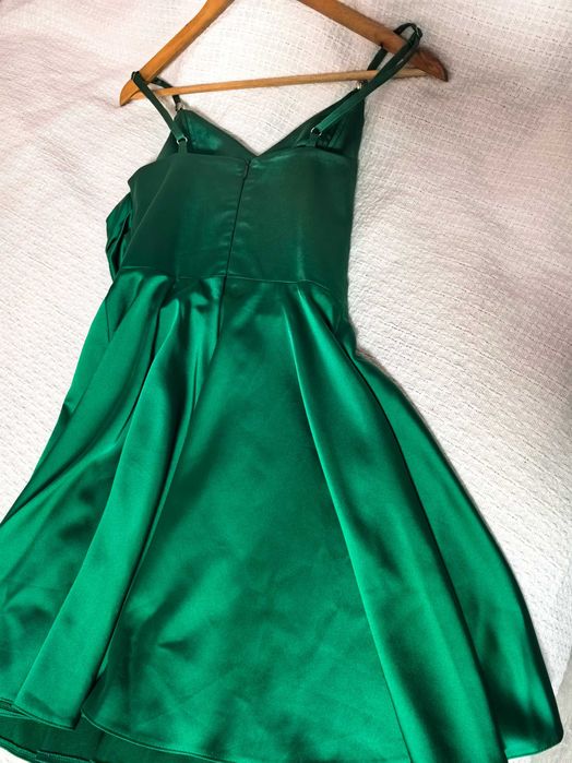 Официална рокля на Луци