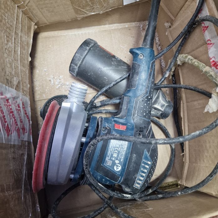 Продам шлифовальную машину Бош