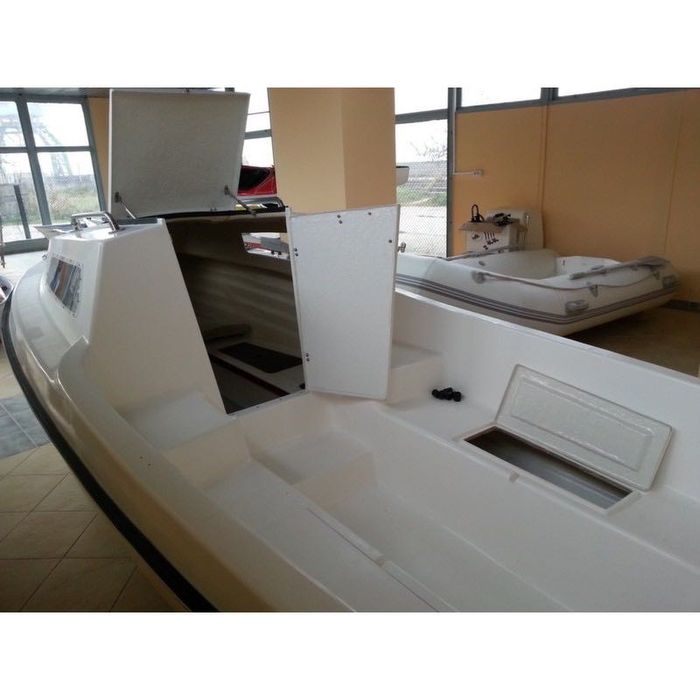 Моторна лодка с кабина Мечта-440М, рибарска лодка, разходка и
