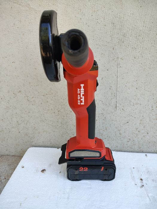 Flex cu variator turatie hilti Ag 4s  nuron. Are cu baterie