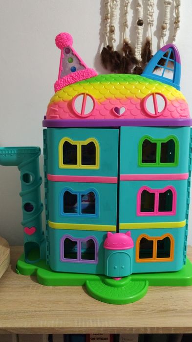 Gabby's Dollhouse party