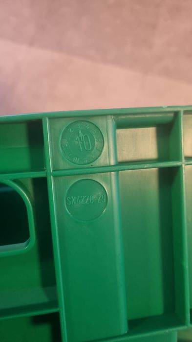 Ladite alimentare din plastic