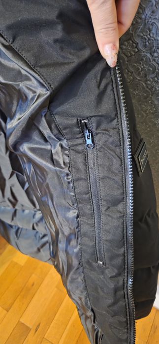 Ново  мъжко яке Boss