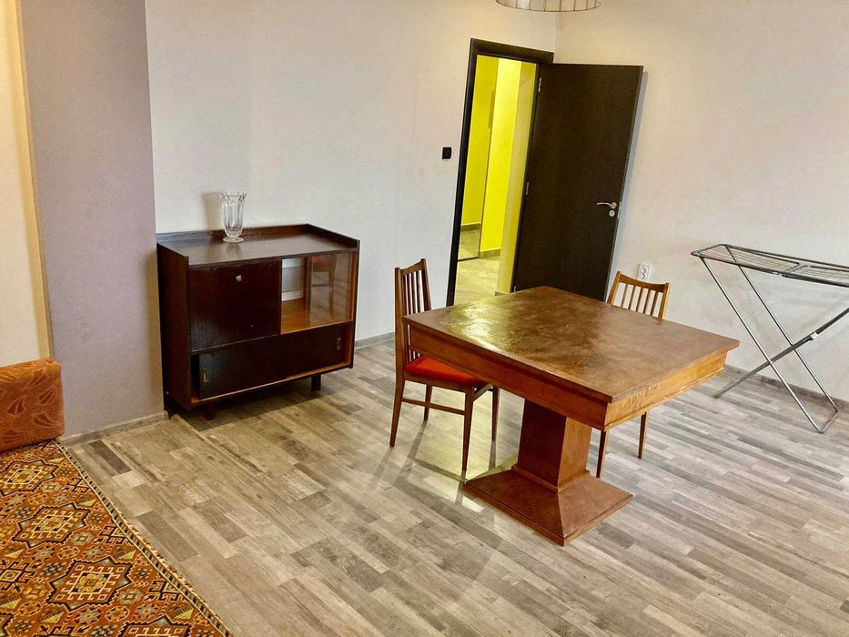 Дава се под наем Двустаен апартамент в Бургас, Възраждане - 80 кв.м за 225 € - Снимка #2