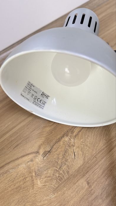 Продам лампу настольную икеа