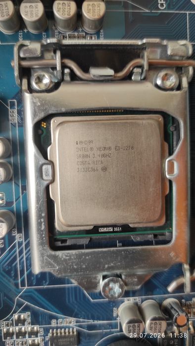 Материнская плата Gigabyte GA-H61M-S1 в комплекте