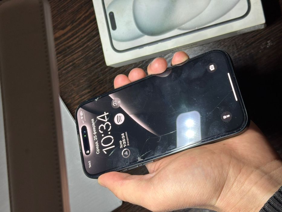 Продам айфон  15