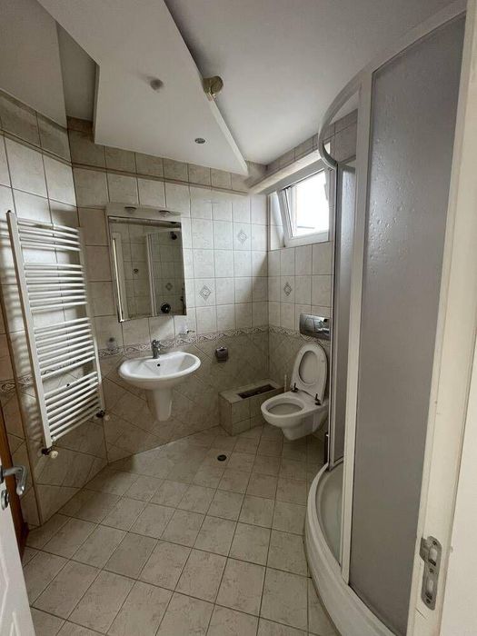 Дава се под наем Многостаен апартамент в Пловдив, Център - 170 кв.м за 900 € - Снимка #5