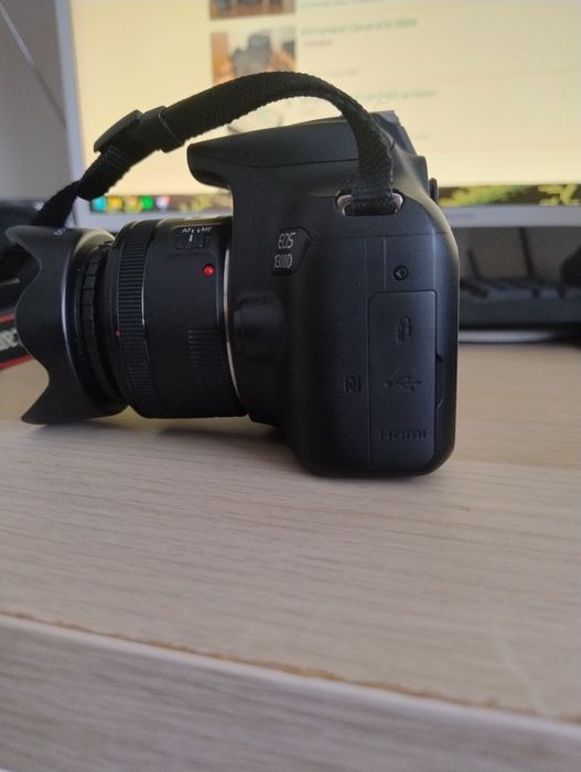 Фотоапарат Canon 1300d + 3 обектива + аксесоари