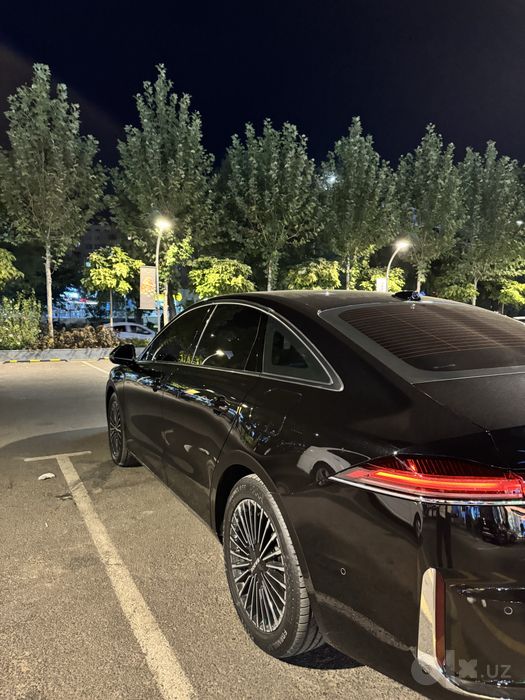 Водитель со своим авто Roewe