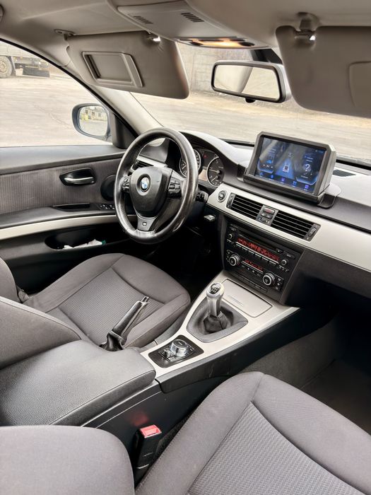 BMW E90 318d facelift