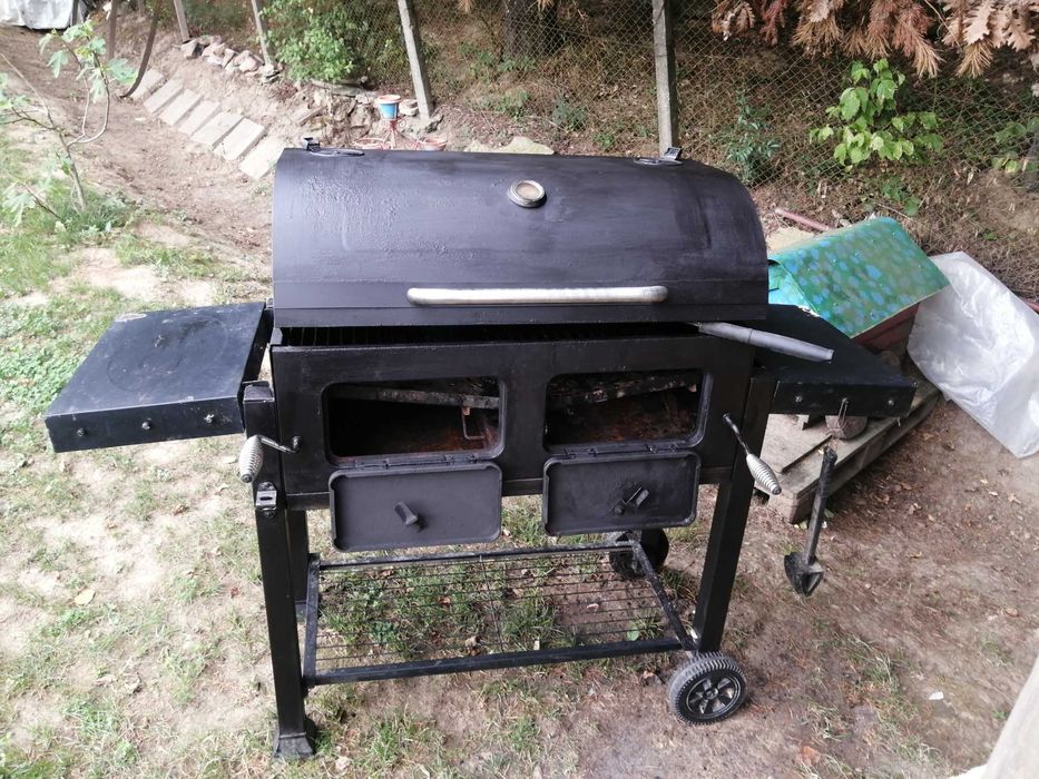 Grătar mare cu grilaj de fonta, cu focar reglabil pe inaltime