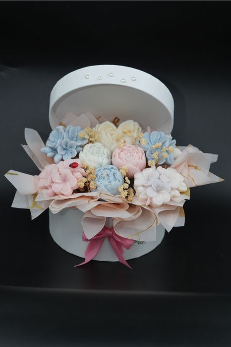 Buchete flori din ceară parfumată