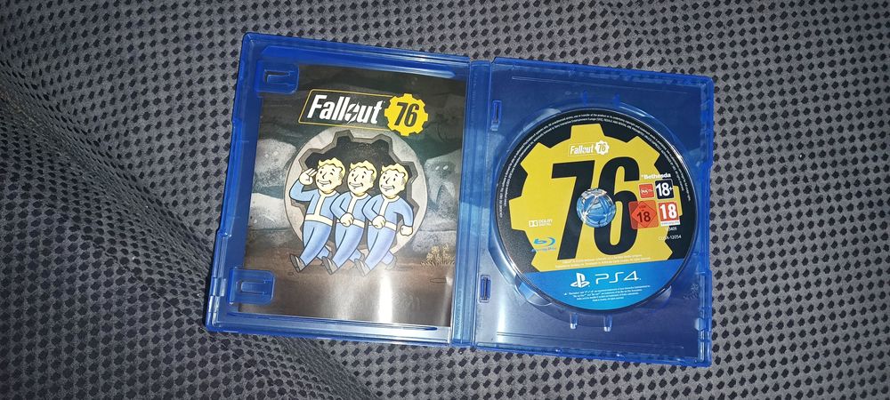 Продавам игра за PS4