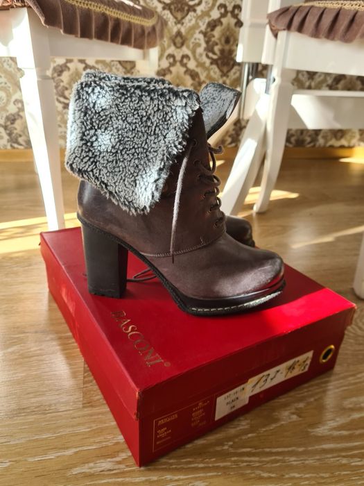 Ботинки зимние, кожа.