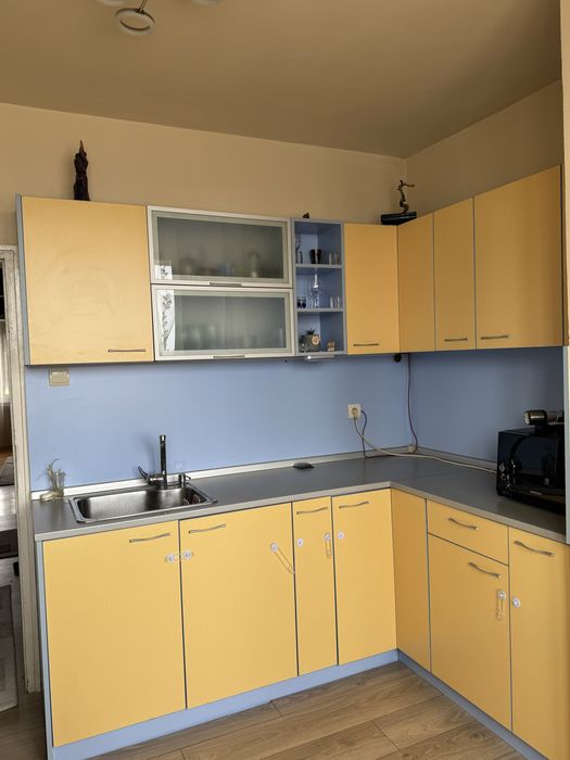 Продавам цяла кухня