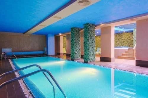 Нощувка в Банско/район Пирин голф 5 Нощувки+ 1 подарък