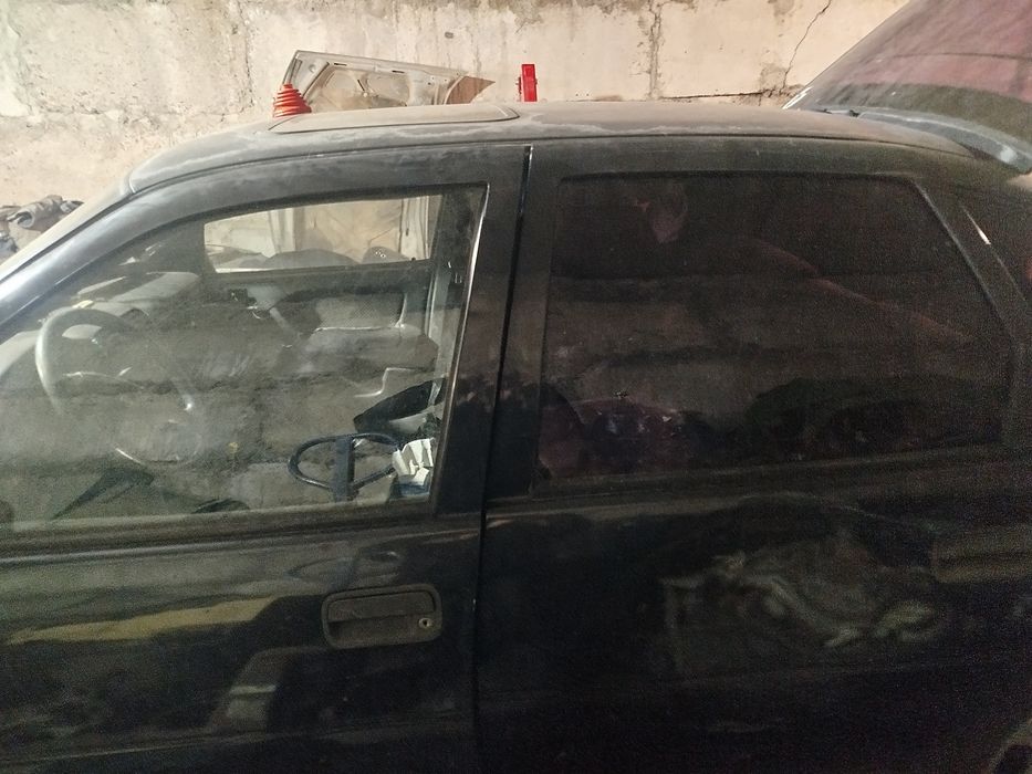 Продам Опель вектра а по з.п.ч
