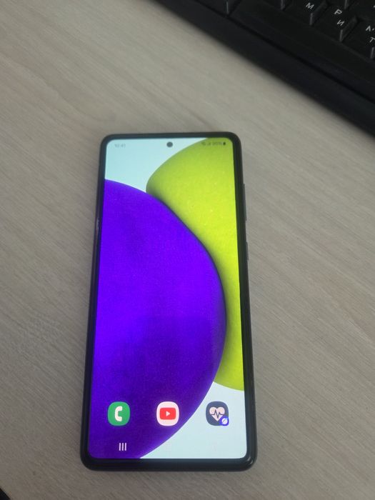 Самсунг А52 в хорошем состояние
