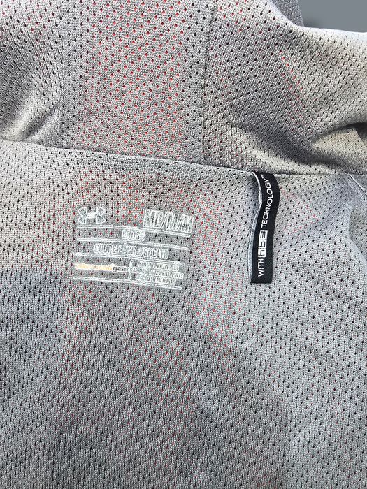 Under Armour яке със вградени слушалки | Топ модел |