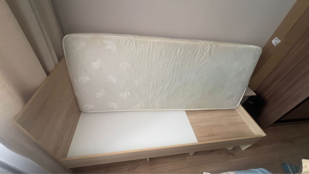 Продам кровать односпальную