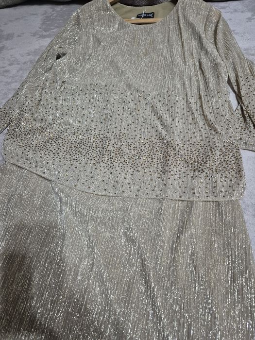 Продам новое платье