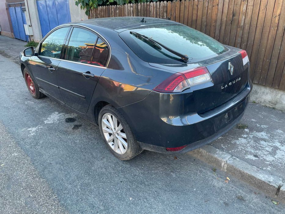 Dezmembrez Renault Laguna 3 2.0dci 150cp 2007-2014