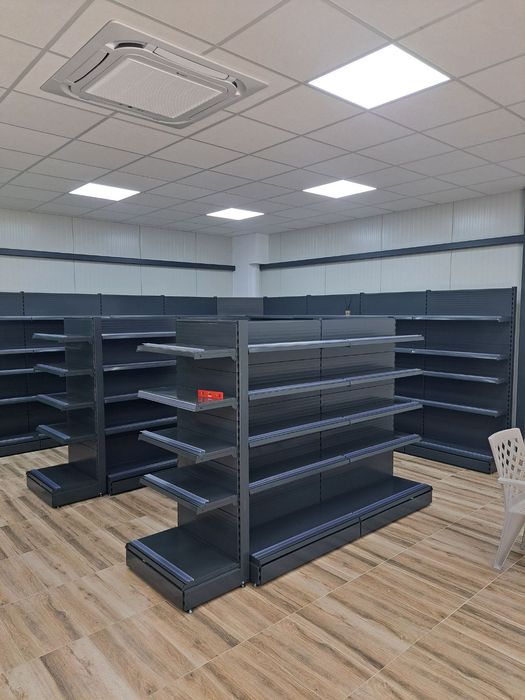Стелажи за магазини