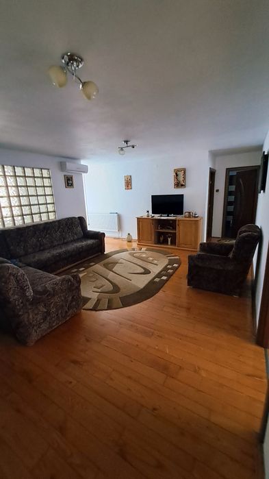 Casa de vanzare / vila / spatiu comercial / mun Tg-Jiu / zona Lido / 2 intrari individuale / afacere & locuinta /  posibilitate schimb cu apartament