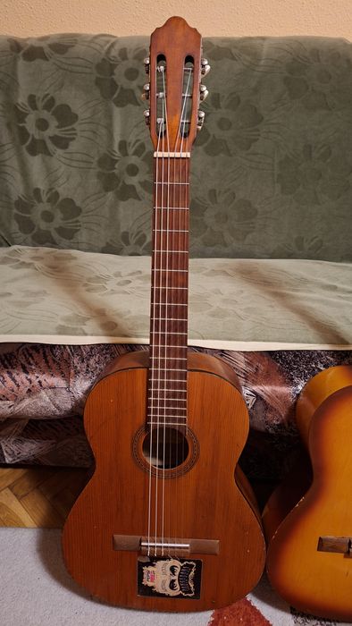 Chitară clasică Reghin, 2 bucăți