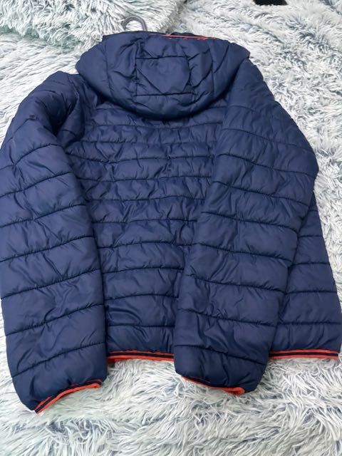 Детско яке,пролет/есен.-25лв.И Детски дънки.цена-15лв.