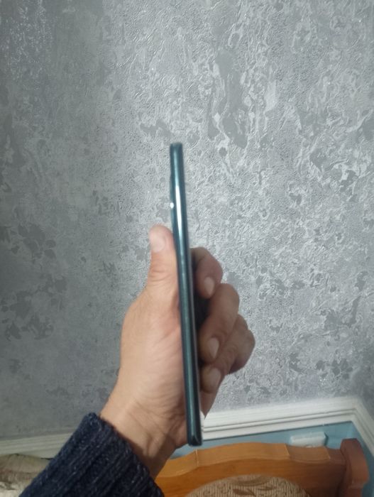 Honor x9a  5G  8.256g хорошем состоянии все родной с коробка документ